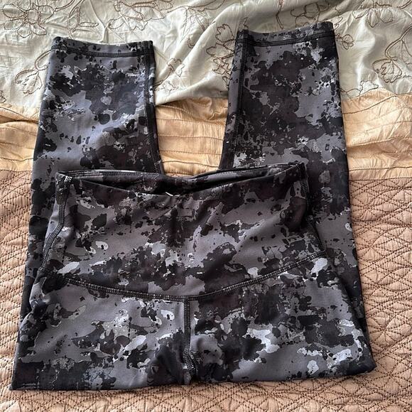 Old Navy | Camo print leggings Size SP - Picture 1 of 8